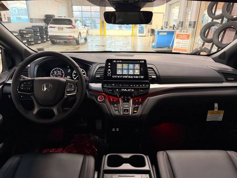Used 2026 Honda Odyssey Sport-L image 4