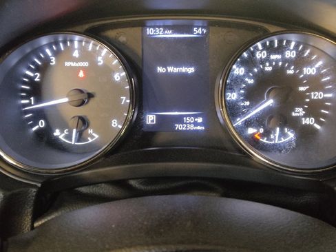 Used 2018 Nissan Rogue Sport SV w/ SV Technology Package image 23