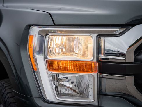 Used 2021 Ford F150 XLT AWD/4WD image 10