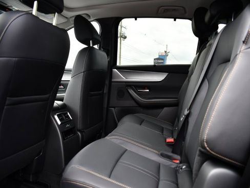 New 2025 MAZDA CX-70 Plug-In Hybrid w/ Premium Pkg image 18