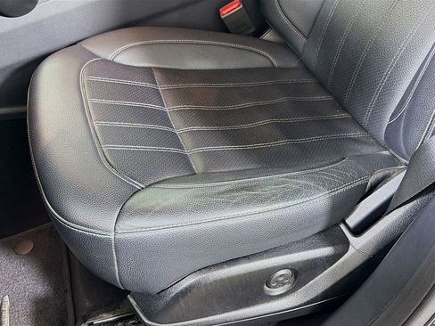 Used 2018 Mercedes-Benz GLE 350 4MATIC image 23