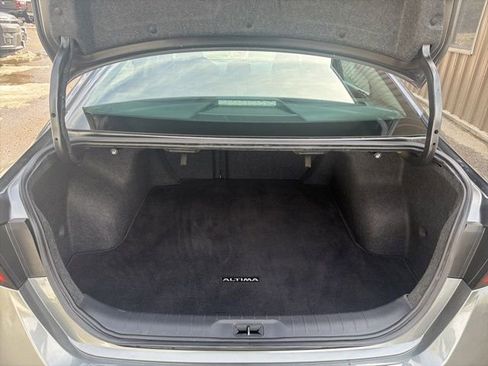 Used 2022 Nissan Altima 2.5 SV AWD/4WD image 8
