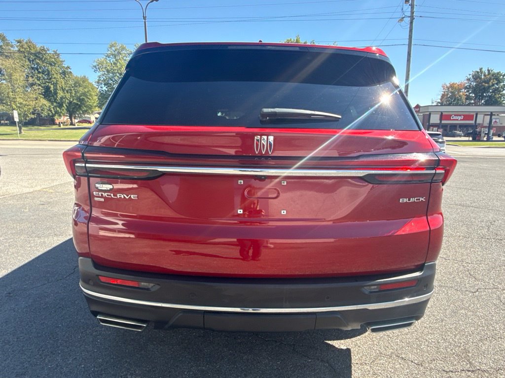 Used 2025 Buick Enclave Preferred AWD/4WD image 7