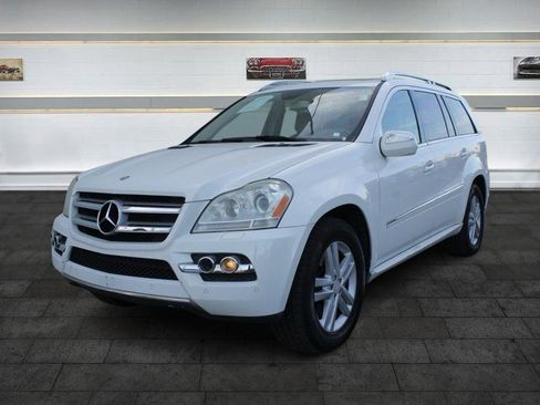 Used 2010 Mercedes-Benz GL 450 4MATIC image 3
