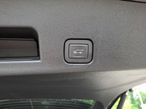 Used 2026 Chevrolet Traverse LT AWD/4WD image 34