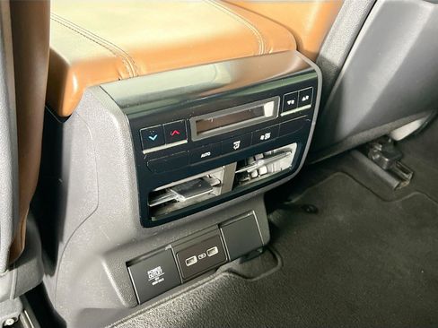 Used 2022 Acura MDX SH-AWD w/Tech image 24