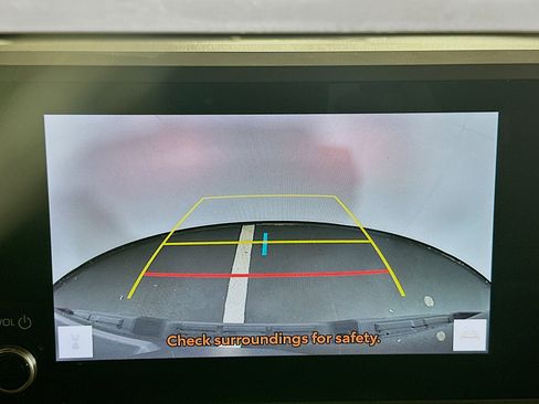 Used 2025 Toyota Tacoma TRD Off-Road image 23