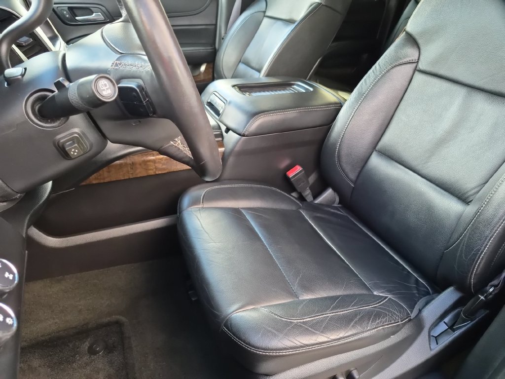 Used 2015 Chevrolet Suburban LT AWD/4WD image 21