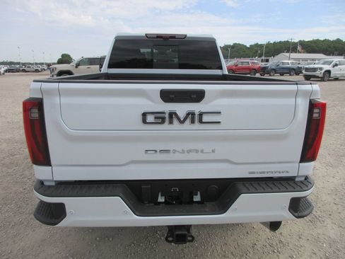 New 2026 GMC Sierra 2500 Denali Ultimate AWD/4WD image 6