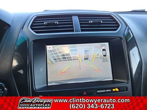 Used 2019 Ford Explorer XLT w/ Equipment Group 202A image 23