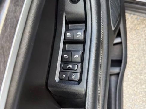 Used 2022 Jeep Grand Cherokee Limited 4xe w/ Luxury Tech Group II AWD/4WD image 34