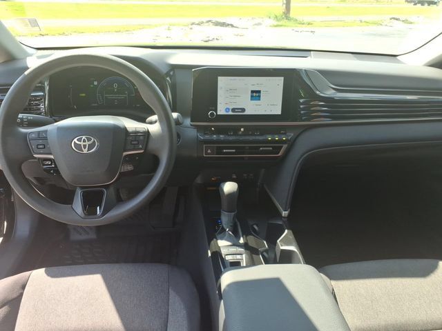 Used 2025 Toyota Camry LE w/ Convenience Package FWD image 10