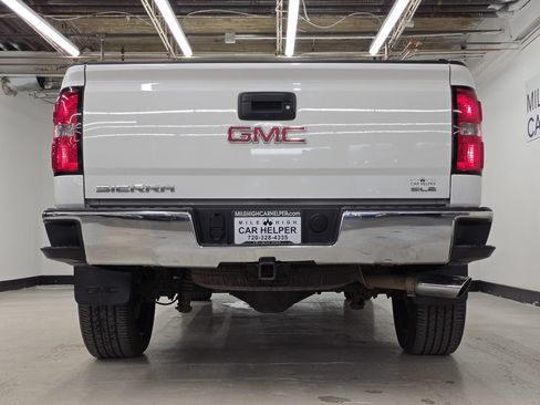 Used 2017 GMC Sierra 1500 SLE w/ Suspension Package, Off-Road AWD/4WD image 10
