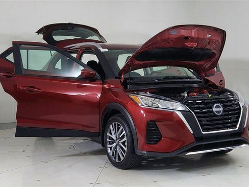 Used 2023 Nissan Kicks SV image 21