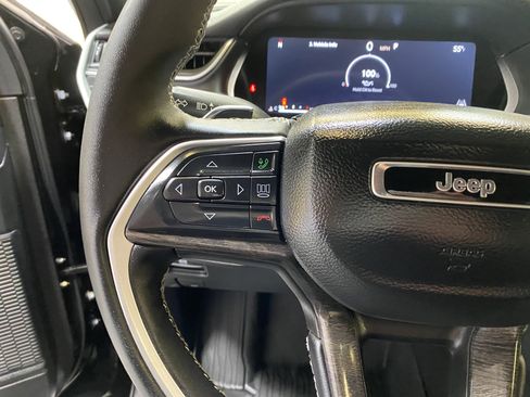 Used 2025 Jeep Grand Cherokee L Limited w/ Black Appearance Package image 36