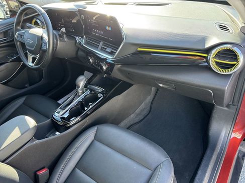 Certified 2024 Chevrolet Trax ACTIV w/ Driver Confidence Package image 30