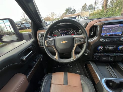 Used 2023 Chevrolet Silverado 2500 High Country w/ Z71 Off-Road Package AWD/4WD image 64