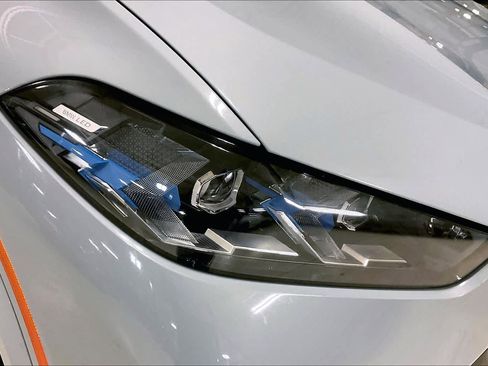 Used 2025 BMW X5 xDrive40i w/ M Sport Package image 26