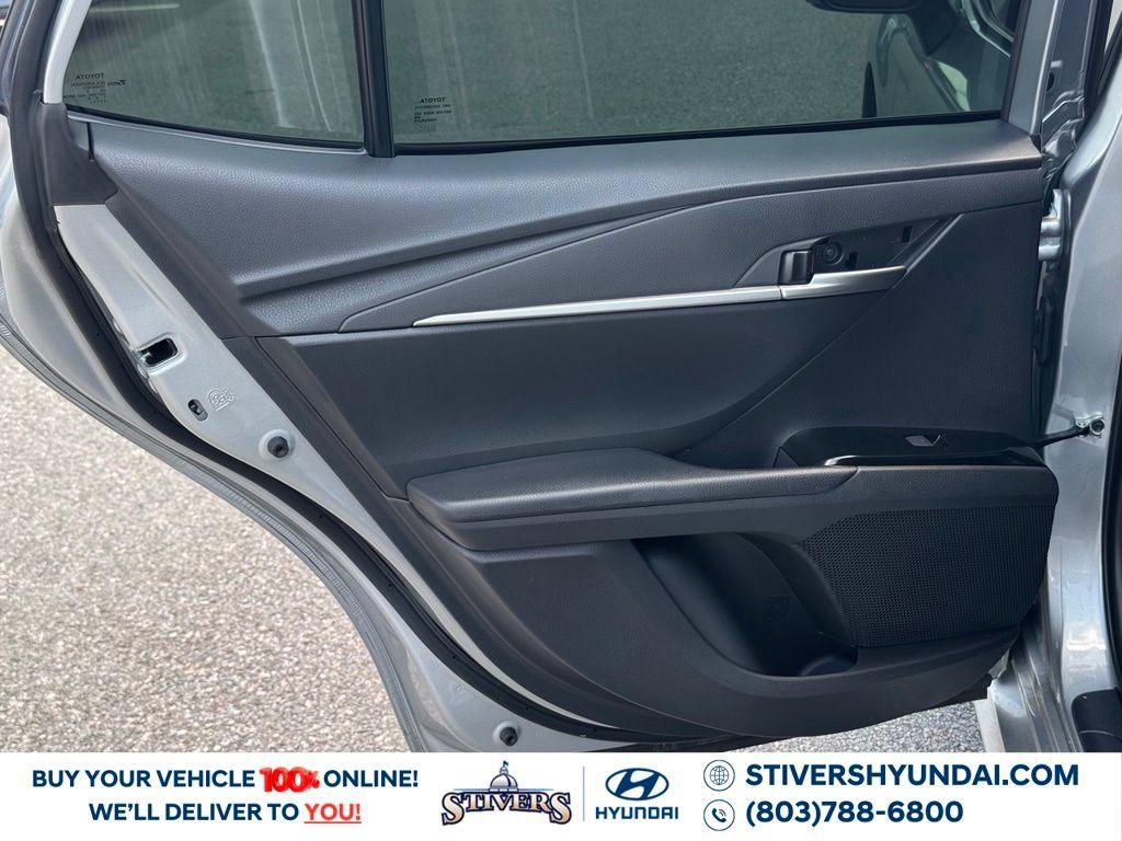 Used 2025 Toyota Camry LE FWD image 19