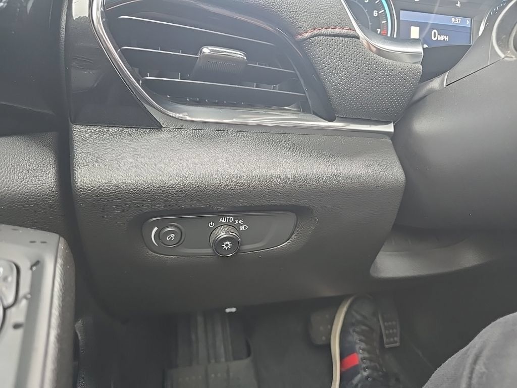 Used 2023 Chevrolet Traverse RS w/ LPO, Floor Liner Package AWD/4WD image 23