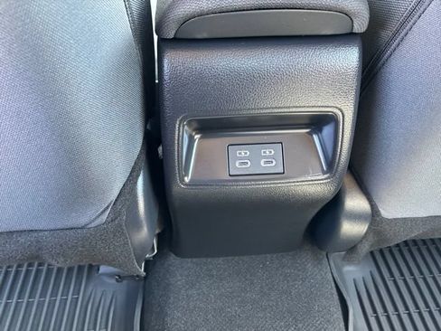 Used 2026 Toyota Corolla LE FWD image 28