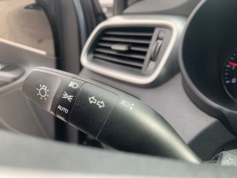 Used 2020 Kia Sorento L image 28