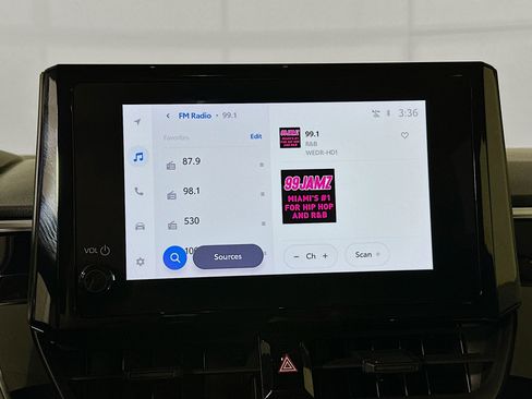 Certified 2023 Toyota Corolla SE image 24