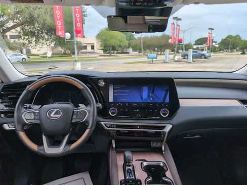 Used 2024 Lexus RX 350 w/ Convenience Package AWD/4WD image 30