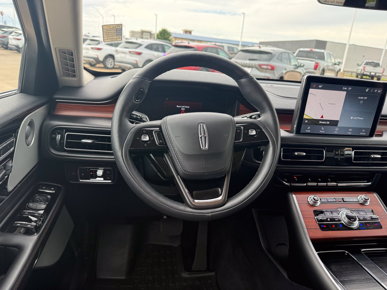Used 2022 Lincoln Aviator Reserve w/ Equipment Group 201A AWD/4WD image 12