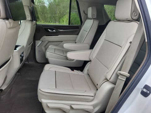 Used 2021 GMC Yukon Denali AWD/4WD image 16