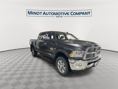 Used 2018 RAM 2500 Laramie AWD/4WD image 2