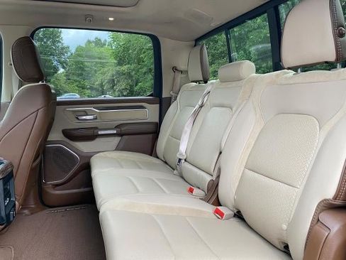 Used 2019 RAM 1500 Laramie AWD/4WD image 26