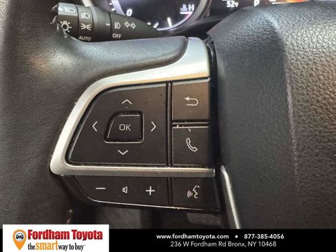 Certified 2025 Toyota Highlander XLE image 21