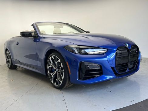 New 2026 BMW M440i Convertible image 3