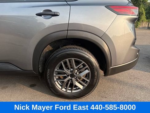 Used 2024 Nissan Rogue S FWD image 10