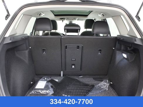 New 2026 Volkswagen Taos SE image 28