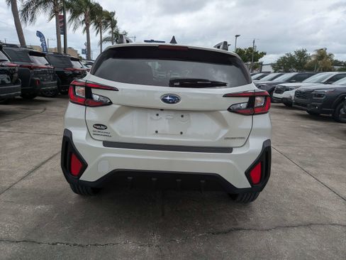 Used 2025 Subaru Crosstrek 2.0i Premium image 5