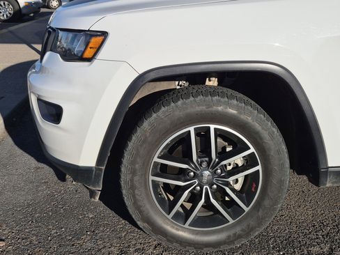 Used 2018 Jeep Grand Cherokee Trailhawk image 5