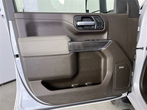 Used 2021 Chevrolet Silverado 3500 LTZ w/ LTZ Premium Package image 22