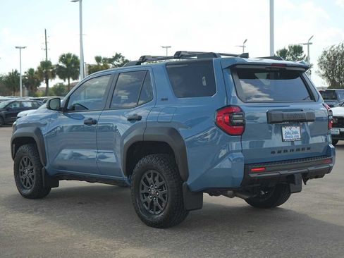 Used 2025 Toyota 4Runner SR5 AWD/4WD image 4