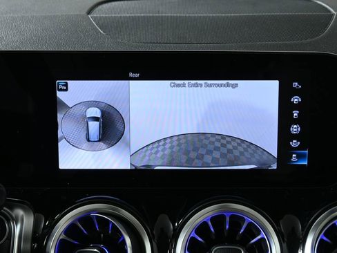 Certified 2023 Mercedes-Benz GLB 250 4MATIC image 21