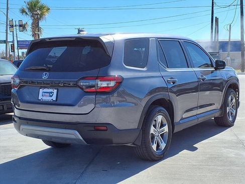 Used 2023 Honda Pilot EX-L image 7