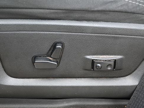 Used 2024 RAM 3500 Big Horn AWD/4WD image 9
