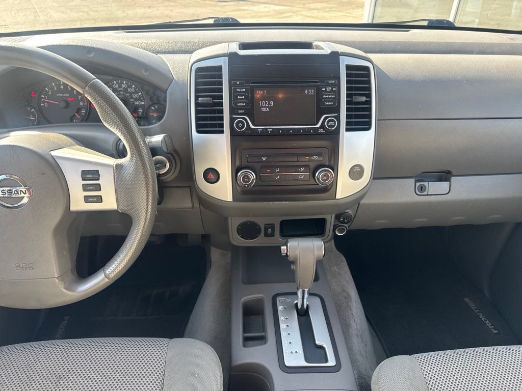 Used 2018 Nissan Frontier SV RWD image 17
