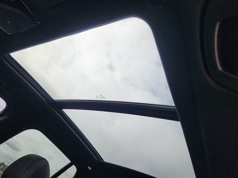 Used 2022 BMW X5 xDrive40i w/ M Sport Package image 12