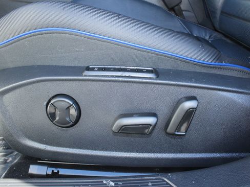 Used 2024 Volkswagen Golf R image 12