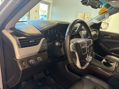 Used 2018 GMC Yukon XL SLT w/ Open Road Package image 25