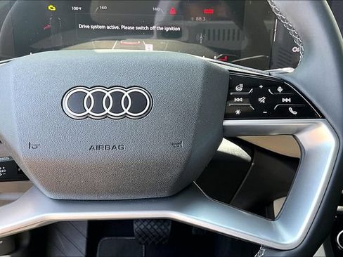 Used 2025 Audi Q5 Premium w/ Convenience Package AWD/4WD image 12