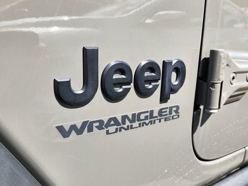 Used 2020 Jeep Wrangler Unlimited Rubicon image 3
