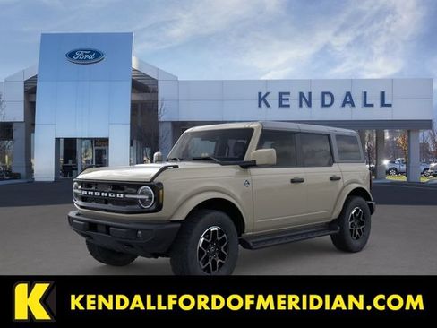 Used 2026 Ford Bronco Outer Banks AWD/4WD image 1